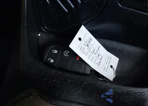 2017 Jeep Renegade Latitude Fwd z USA, uszkodzony, nr VIN ZACCJABB6HPG09288